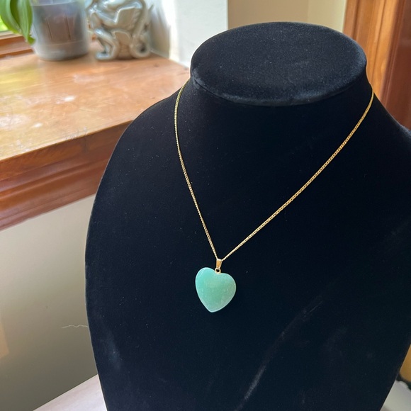 Stone Heart on 12k GF Chain - Green Pendant Necklace - Picture 5 of 15